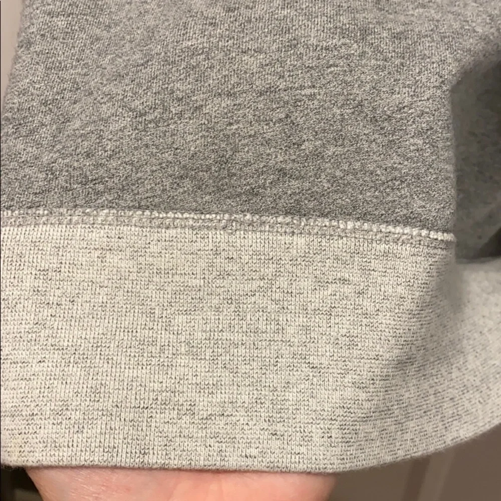 EUC J Crew Classic Crew Sweatshirt Medium